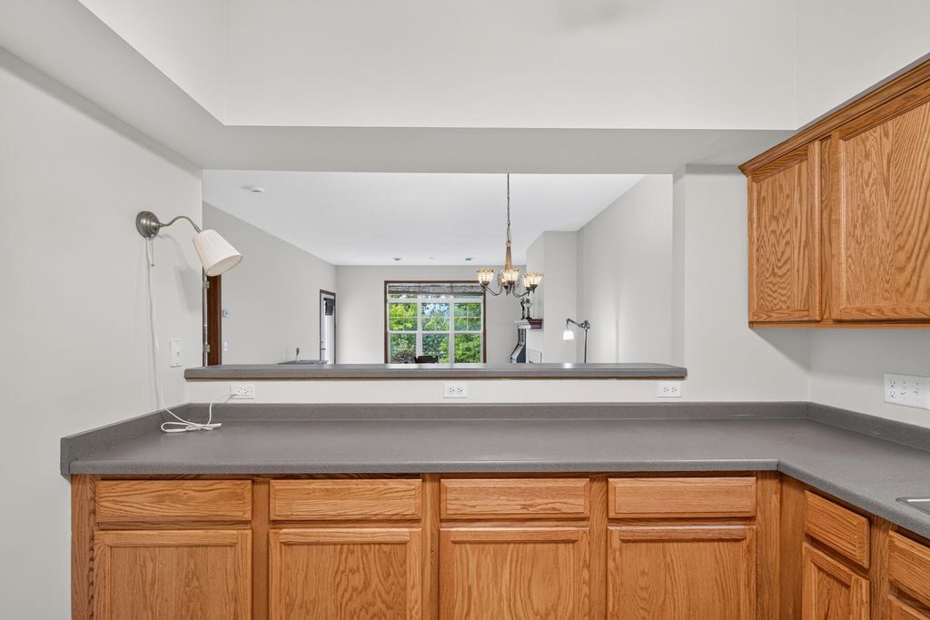1101 Barclay Street 1101, Saint Paul, MN 55106 — photo 5