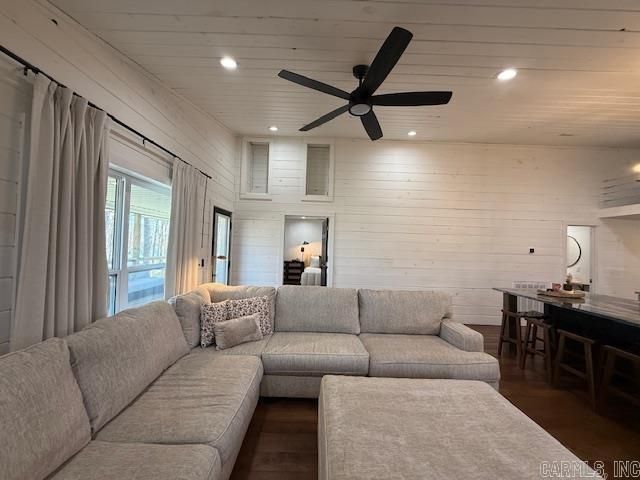 108 Upper Yorktown Drive, Locust Grove, AR 72550