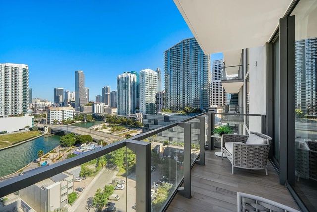 88 SW 7th St 1212, Miami, FL 33130