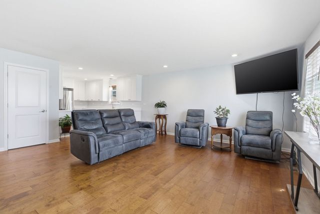 1520 Hosmer Street, Joliet, IL 60435