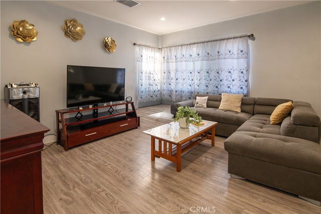 10359 Telfair, Pacoima, CA 91331