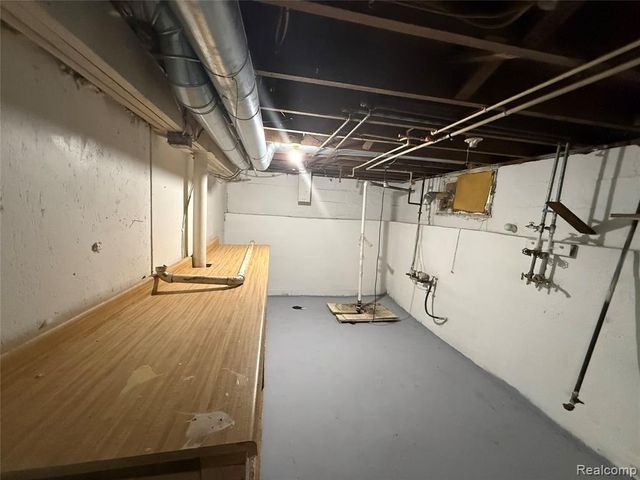 2434 Thornton Avenue, Flint, MI 48504