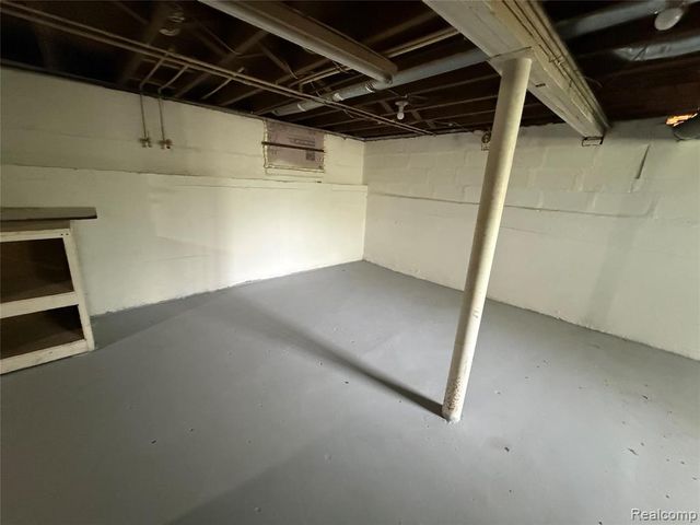 2434 Thornton Avenue, Flint, MI 48504