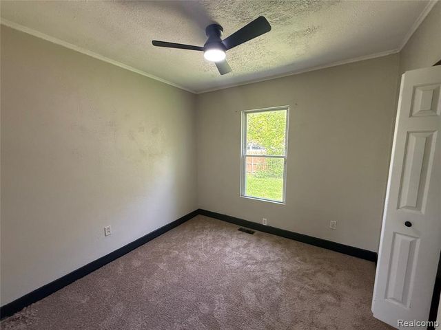 2434 Thornton Avenue, Flint, MI 48504