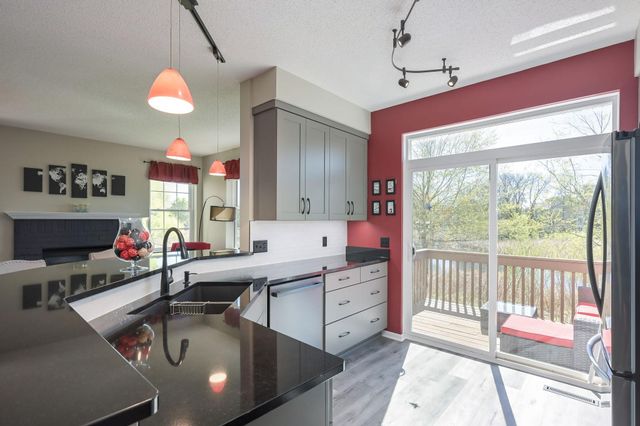 8960 Comstock Lane N, Maple Grove, MN 55311