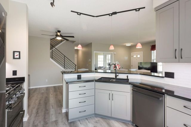 8960 Comstock Lane N, Maple Grove, MN 55311