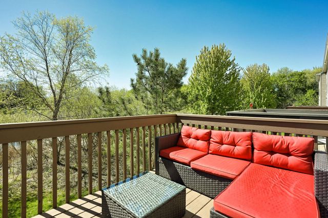 8960 Comstock Lane N, Maple Grove, MN 55311