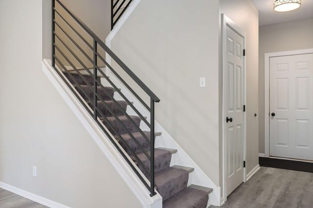 8960 Comstock Lane N, Maple Grove, MN 55311