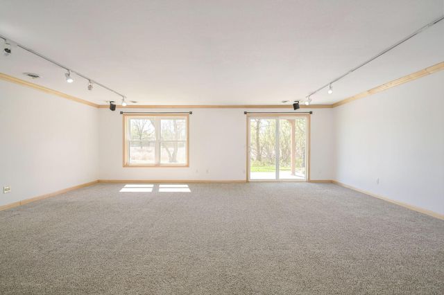 8960 Comstock Lane N, Maple Grove, MN 55311