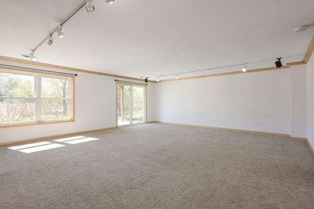 8960 Comstock Lane N, Maple Grove, MN 55311