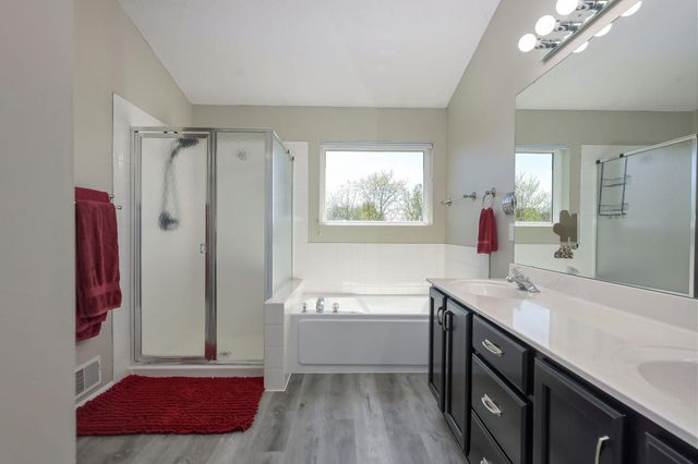 8960 Comstock Lane N, Maple Grove, MN 55311