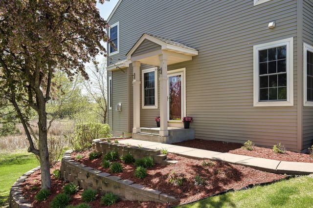 8960 Comstock Lane N, Maple Grove, MN 55311
