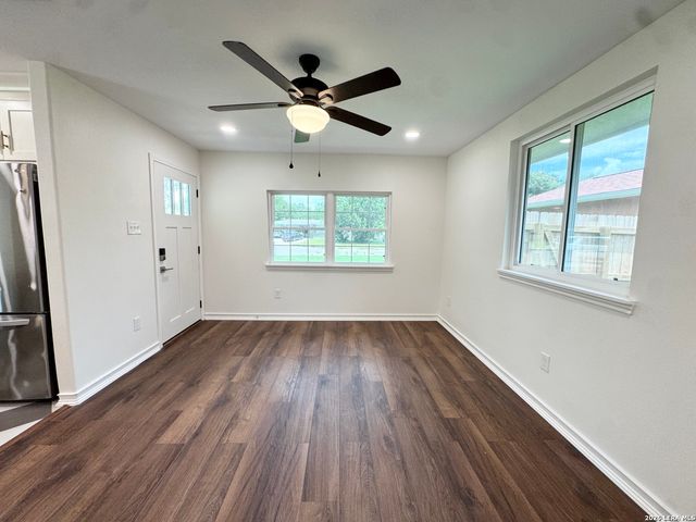 4110 HUNTERS GLN, San Antonio, TX 78218