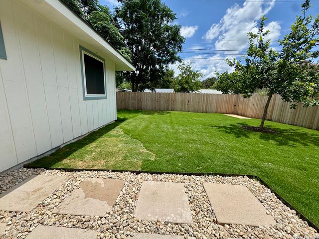 4110 HUNTERS GLN, San Antonio, TX 78218