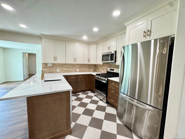 4110 HUNTERS GLN, San Antonio, TX 78218
