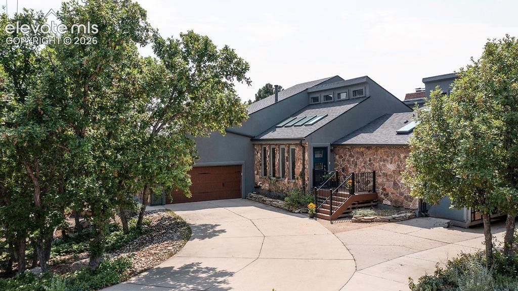 595 Royal Oak Drive, Colorado Springs, CO 80906 — exterior