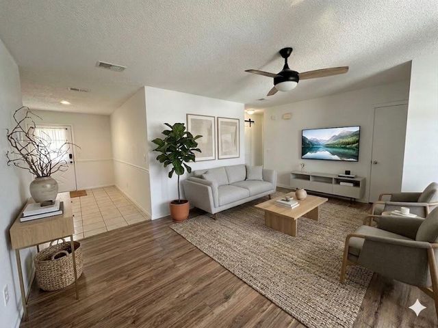 556 Lee Avenue, Crestview, FL 32539