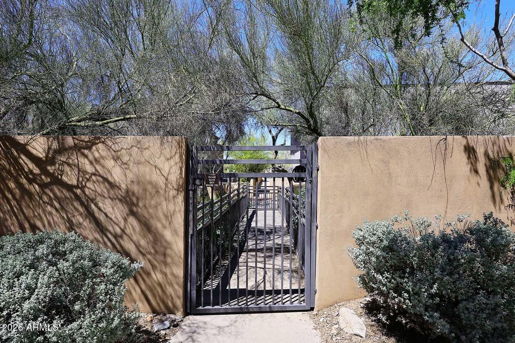 Image 25 of property listing at 16600 N THOMPSON PEAK Parkway 2085, Scottsdale, AZ 85260