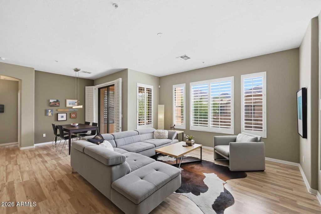 Image 8 of property listing at 16600 N THOMPSON PEAK Parkway 2085, Scottsdale, AZ 85260