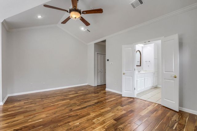 515 Rolling Green DR, Lakeway, TX 78734