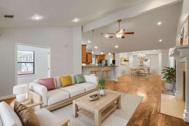 515 Rolling Green DR, Lakeway, TX 78734