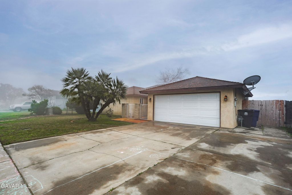 4507 Posada Avenue, Bakersfield, CA 93309