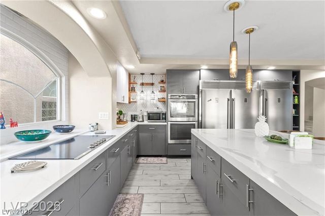 4198 Abernethy Forest Place, Las Vegas, NV 89141