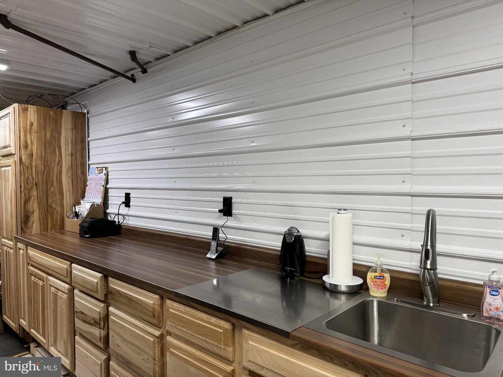 5210 W CENTRAL AVE, Great Cacapon, WV 25422