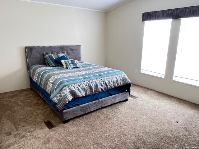 13808 Greenwood Rd, Atascosa, TX 78002