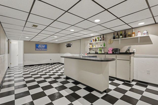1501 N Dewitt Street, Bay City, MI 48706