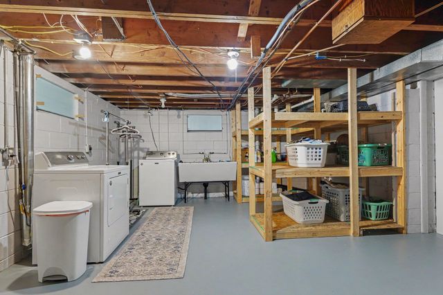 1501 N Dewitt Street, Bay City, MI 48706