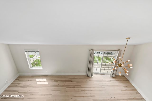 38 Des Moines Court, Tinton Falls, NJ 07712