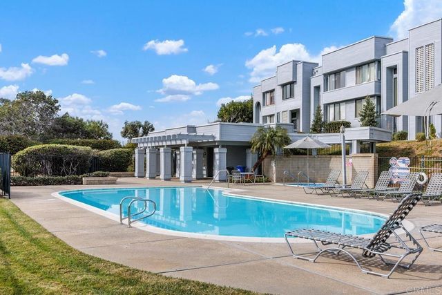 853 America Way, Del Mar, CA 92014