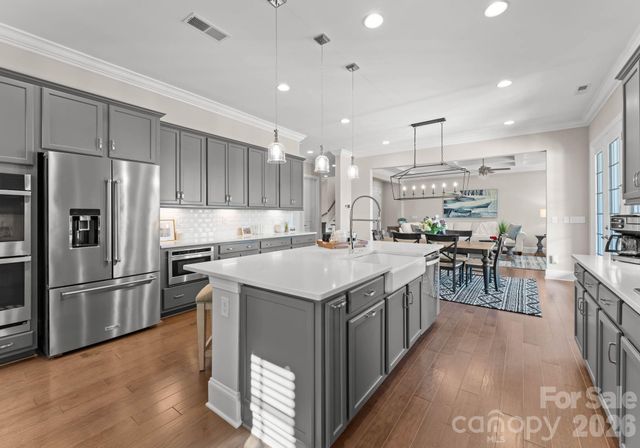 1053 Harlow's Crossing Drive, Matthews, NC 28104