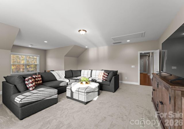 1053 Harlow's Crossing Drive, Matthews, NC 28104