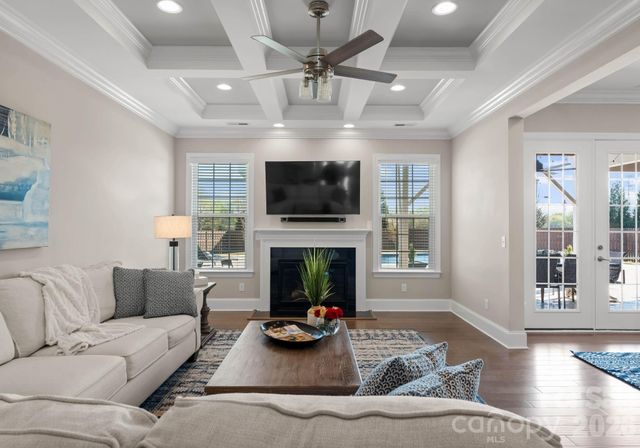 1053 Harlow's Crossing Drive, Matthews, NC 28104