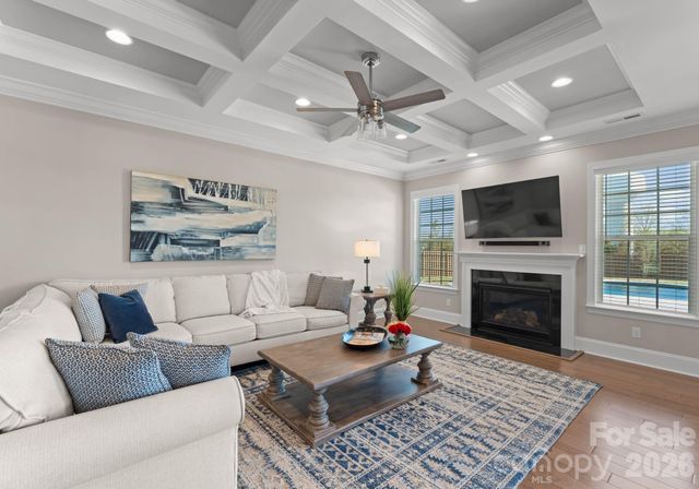 1053 Harlow's Crossing Drive, Matthews, NC 28104