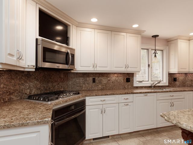 50 Birchwood Drive, Hamden, CT 06518