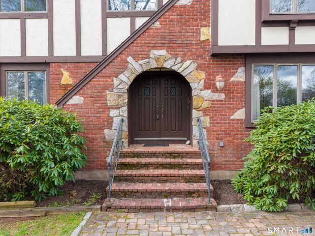 50 Birchwood Drive, Hamden, CT 06518