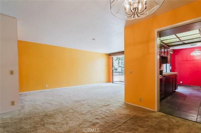 750 S Spaulding Avenue 215, Los Angeles, CA 90036
