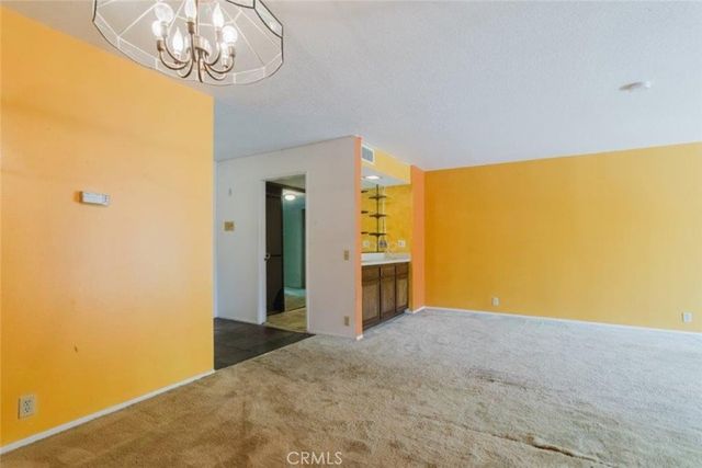 750 S Spaulding Avenue 215, Los Angeles, CA 90036