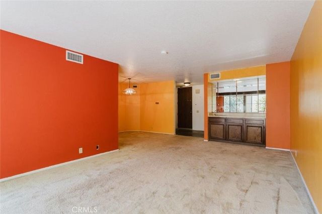 750 S Spaulding Avenue 215, Los Angeles, CA 90036