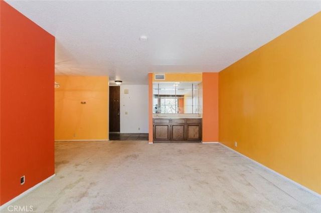 750 S Spaulding Avenue 215, Los Angeles, CA 90036