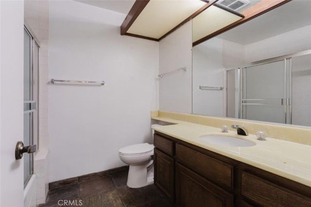 750 S Spaulding Avenue 215, Los Angeles, CA 90036
