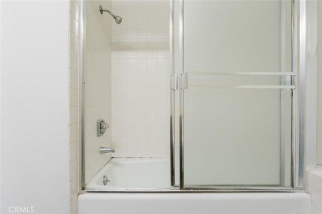 750 S Spaulding Avenue 215, Los Angeles, CA 90036