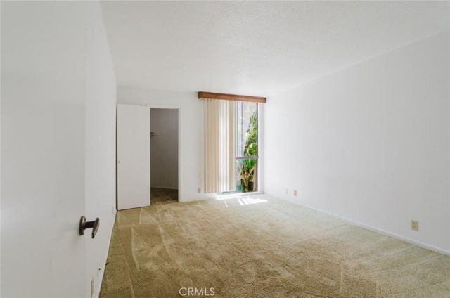 750 S Spaulding Avenue 215, Los Angeles, CA 90036