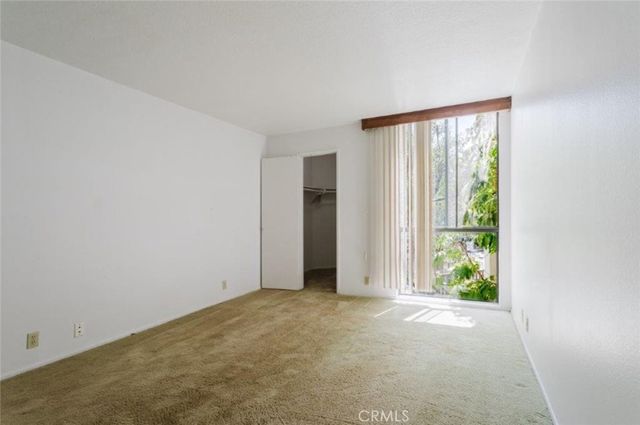 750 S Spaulding Avenue 215, Los Angeles, CA 90036