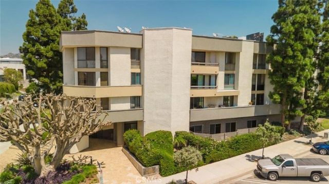 750 S Spaulding Avenue 215, Los Angeles, CA 90036