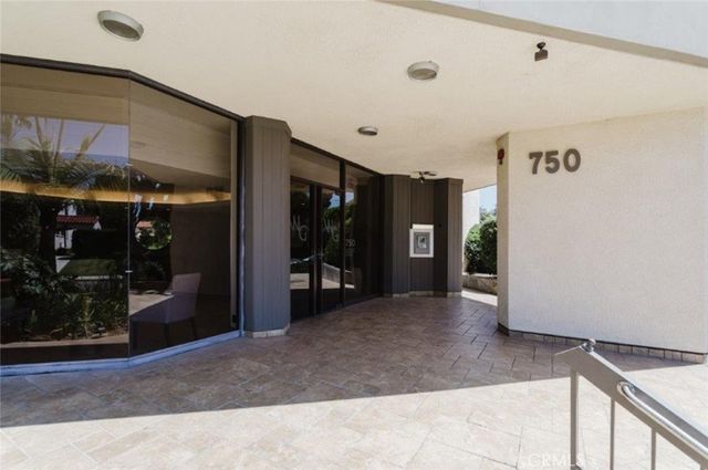 750 S Spaulding Avenue 215, Los Angeles, CA 90036