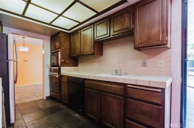 750 S Spaulding Avenue 215, Los Angeles, CA 90036